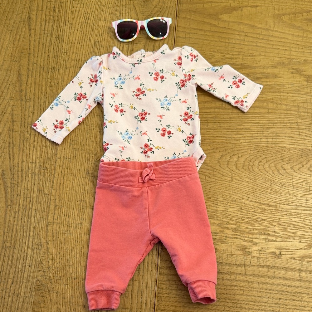 0 to 3M Baby Girl Janie and Jack Long-Sleeve Bodysuit and Coral Jogger Set